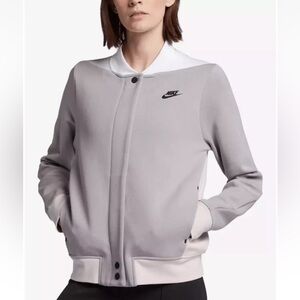 nike tech jacket full zip xs small